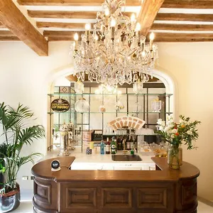 Dimora Deco Bed & Breakfast